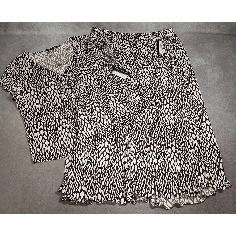 Women's Briggs New York 2x 2pc Top And Skirt Set Brown White